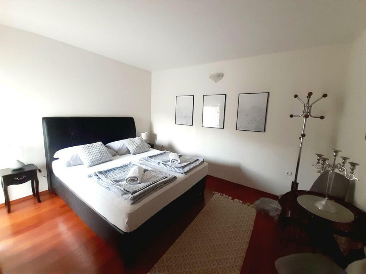 Apartments Thea Mostar Buitenkant foto
